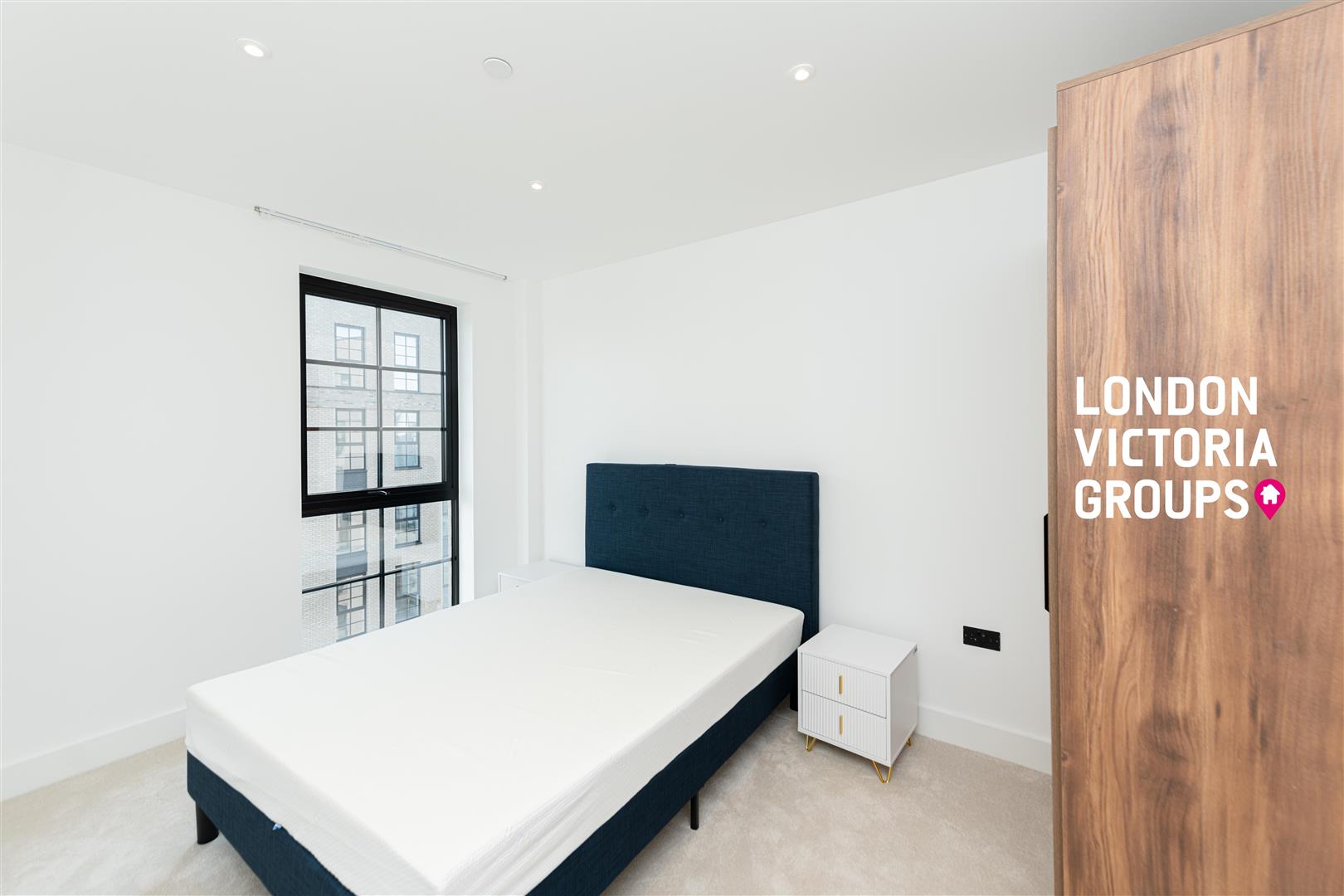 Huntingdon Apartments, 1 Graphite Square, LONDON